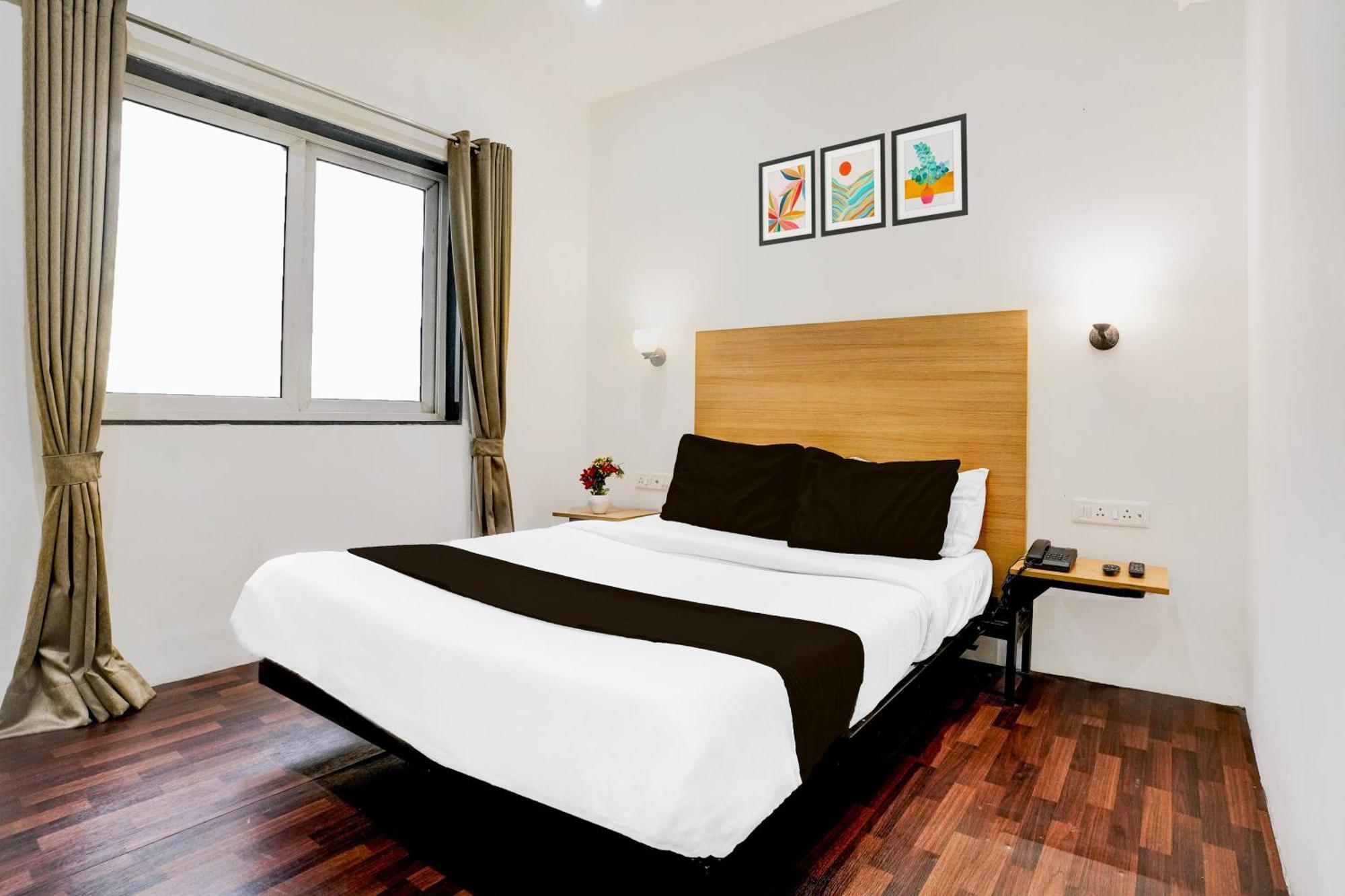 Super Townhouse Pbg Mall Vashi Turambhe Luaran gambar