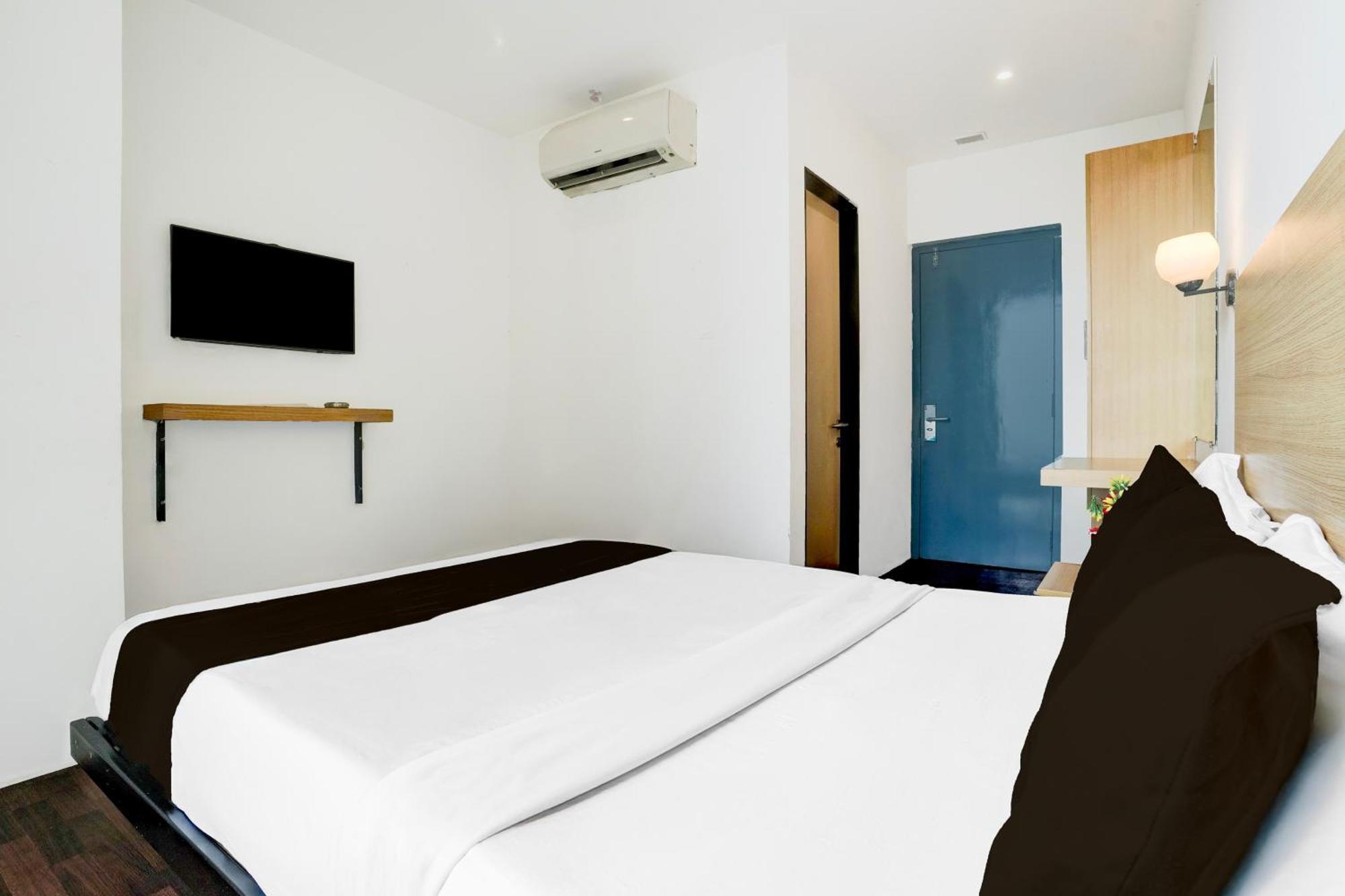 Super Townhouse Pbg Mall Vashi Turambhe Luaran gambar