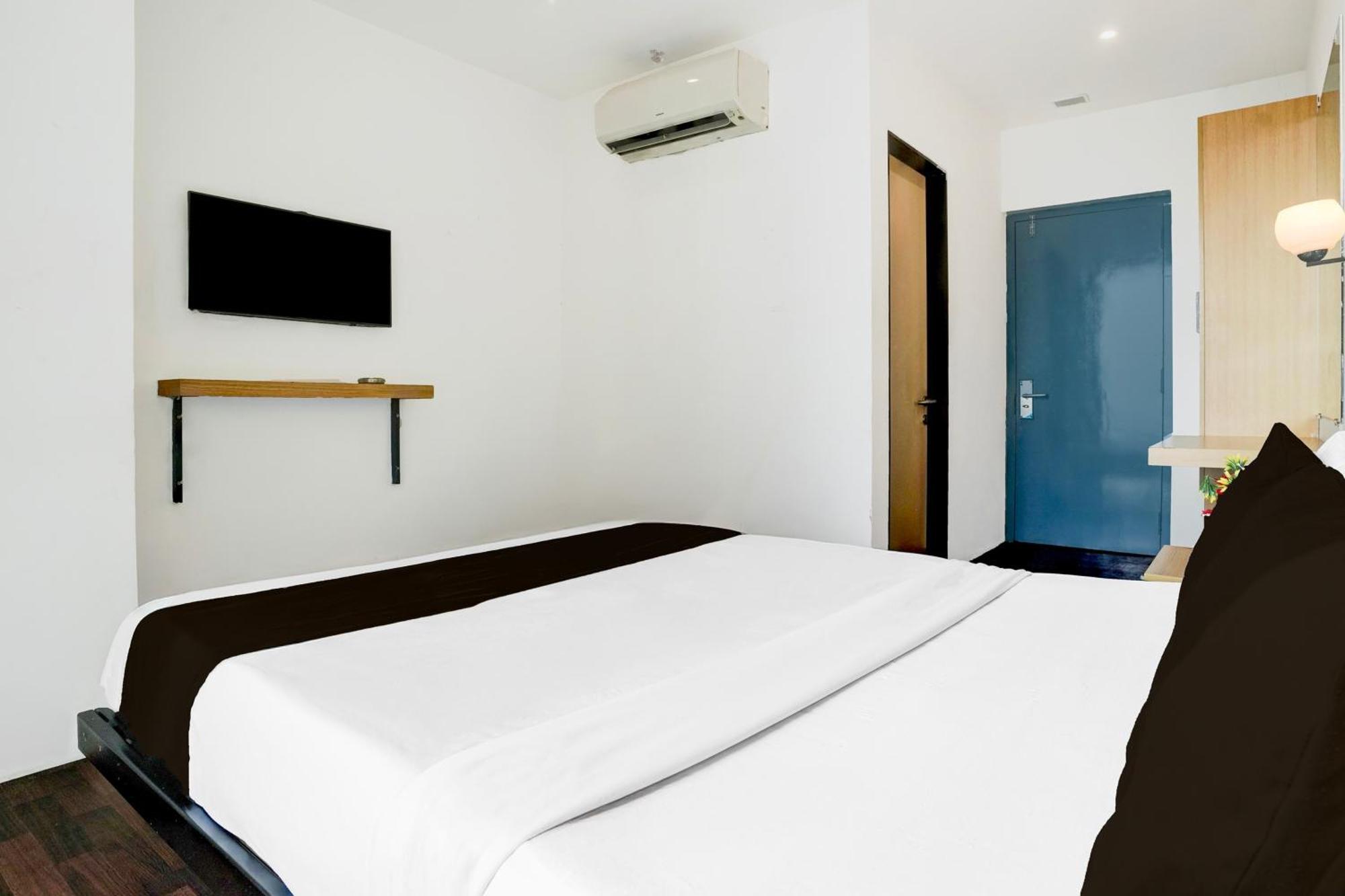 Super Townhouse Pbg Mall Vashi Turambhe Luaran gambar