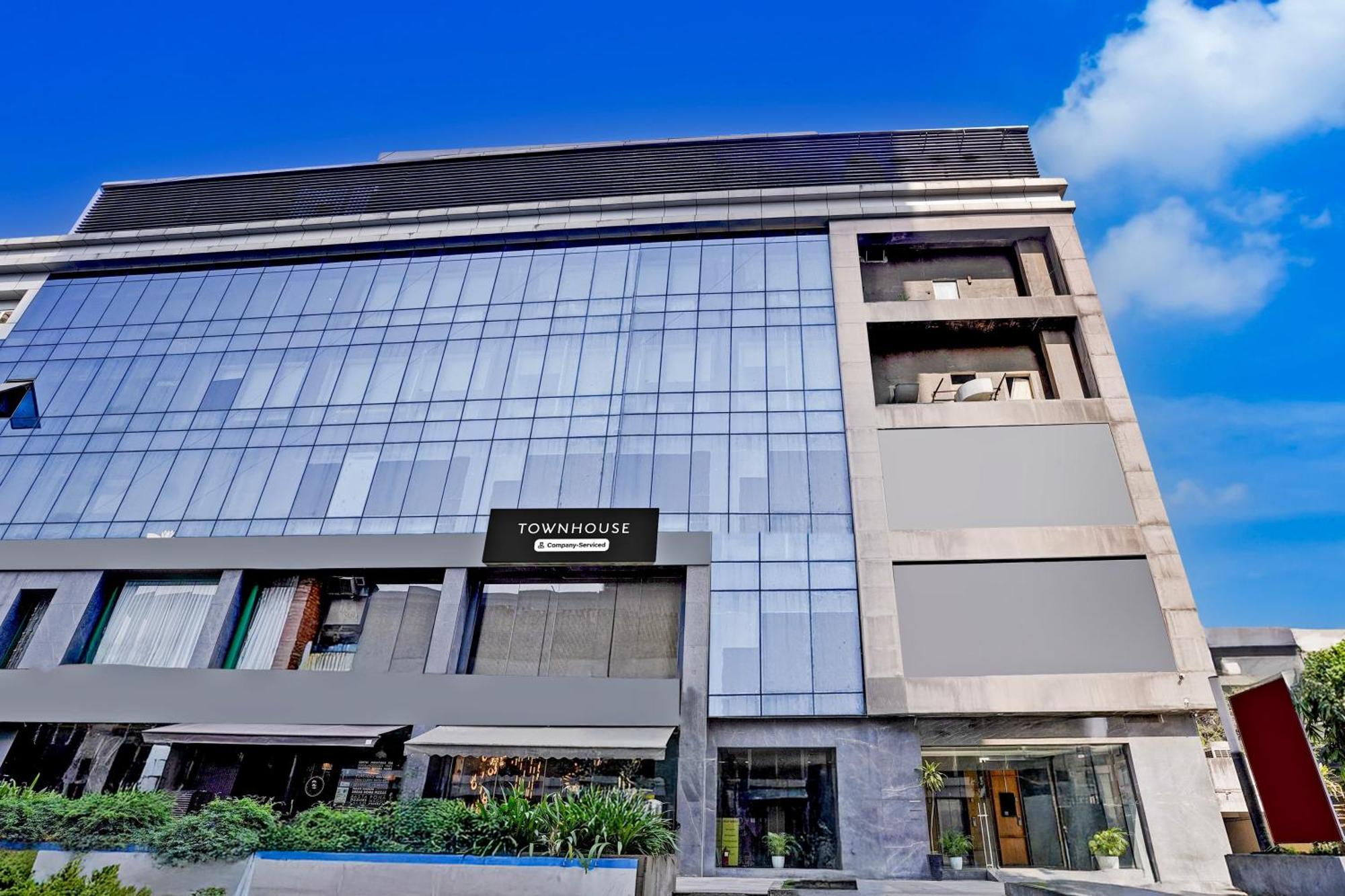 Super Townhouse Pbg Mall Vashi Turambhe Luaran gambar